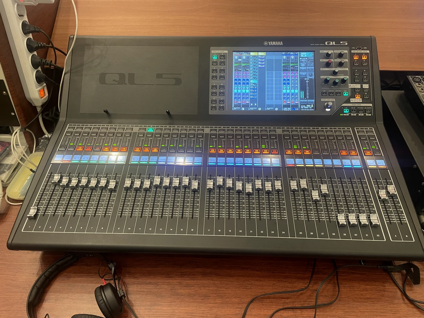 Yamaha QL5